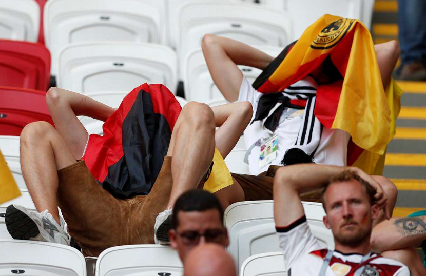 关于爆冷!冰球强队意外出局震惊全场的信息 关于爆冷!冰球强队意外出局震惊全场的信息