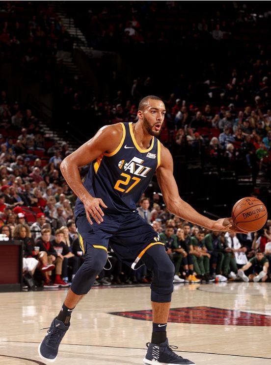 四川队逆转浙江队,米切尔惊艳四座 四川队逆转浙江队,米切尔惊艳四座