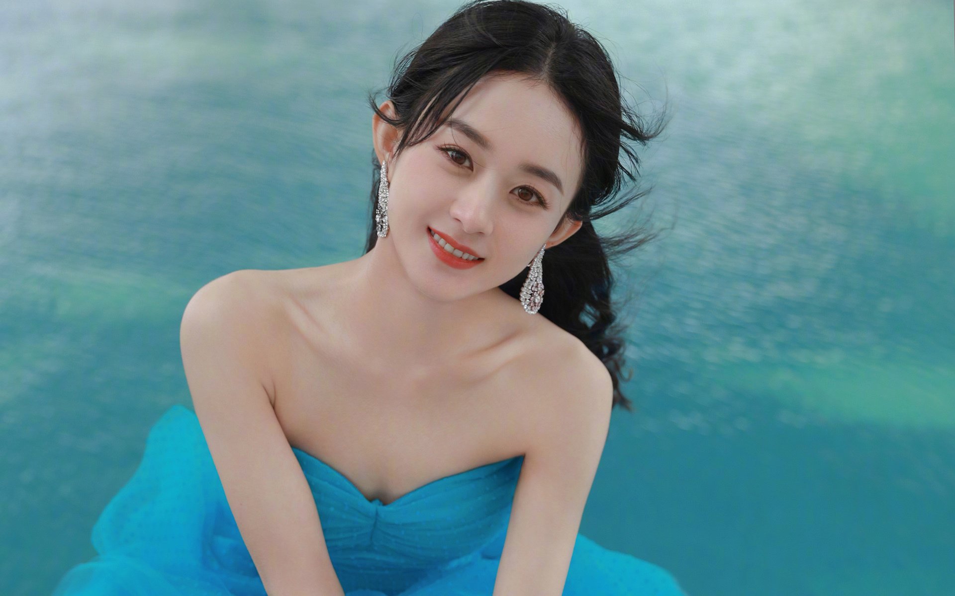 拉什福德慈善赛爆裂模式斩落雄狮，毕尔巴鄂委内瑞拉争冠之旅遇温情阻击